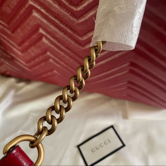 NEW Gucci Medium Metalasse Chevron Tote Cerise Red - Picture 9 of 14